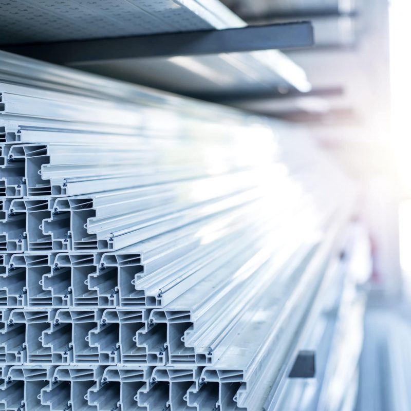 Stapel von PVC-Kunststoffelementen Stapel von PVC-Kunststoffelementen